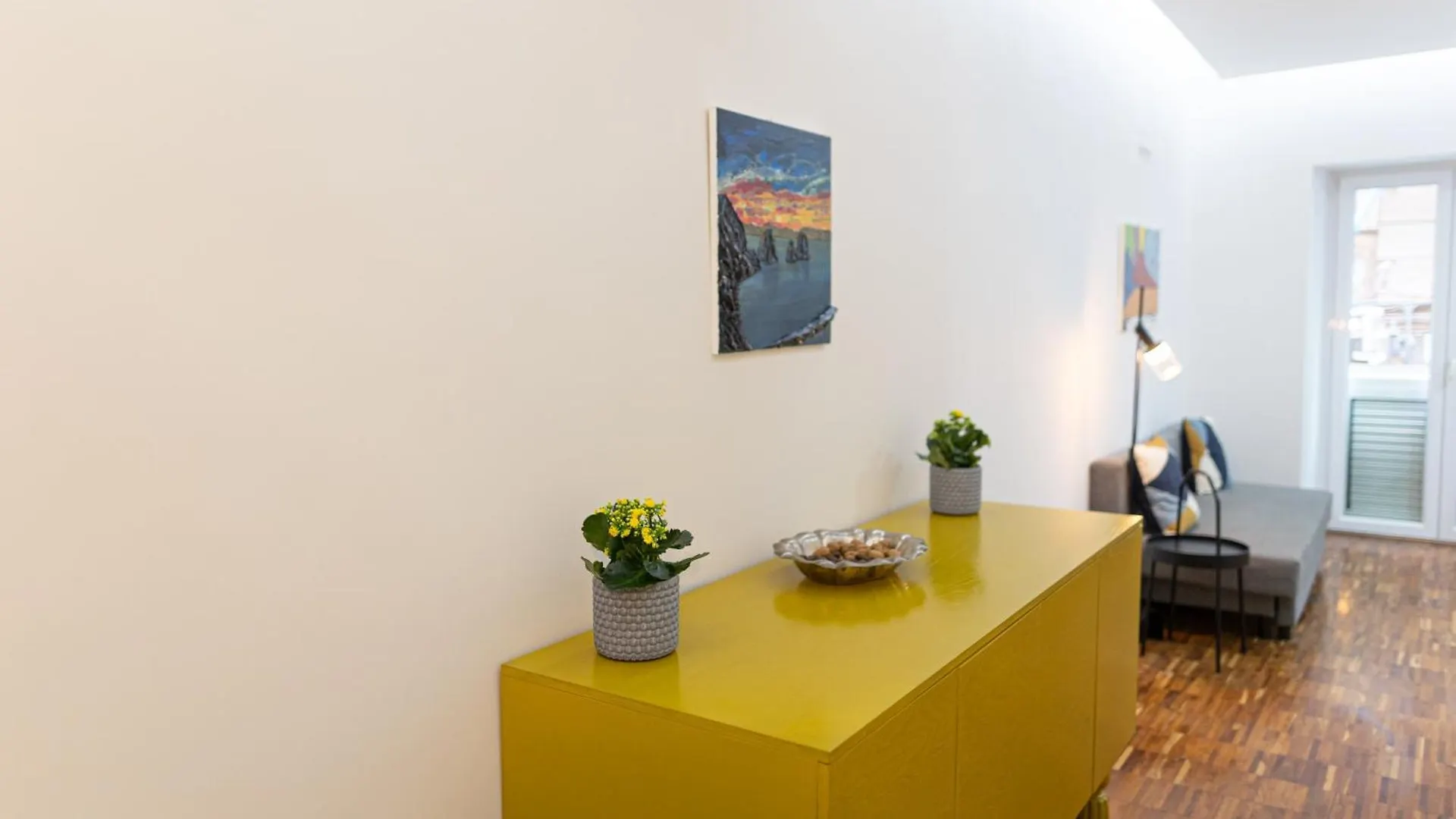 Sebeto Di Porto Apartment Naples Italy